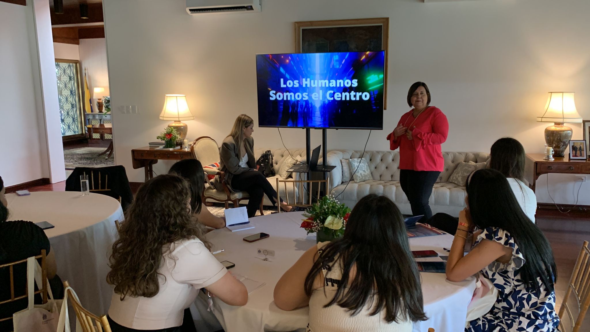 liderazgo-sin-género-en-tecnología-gestion-financiera.img